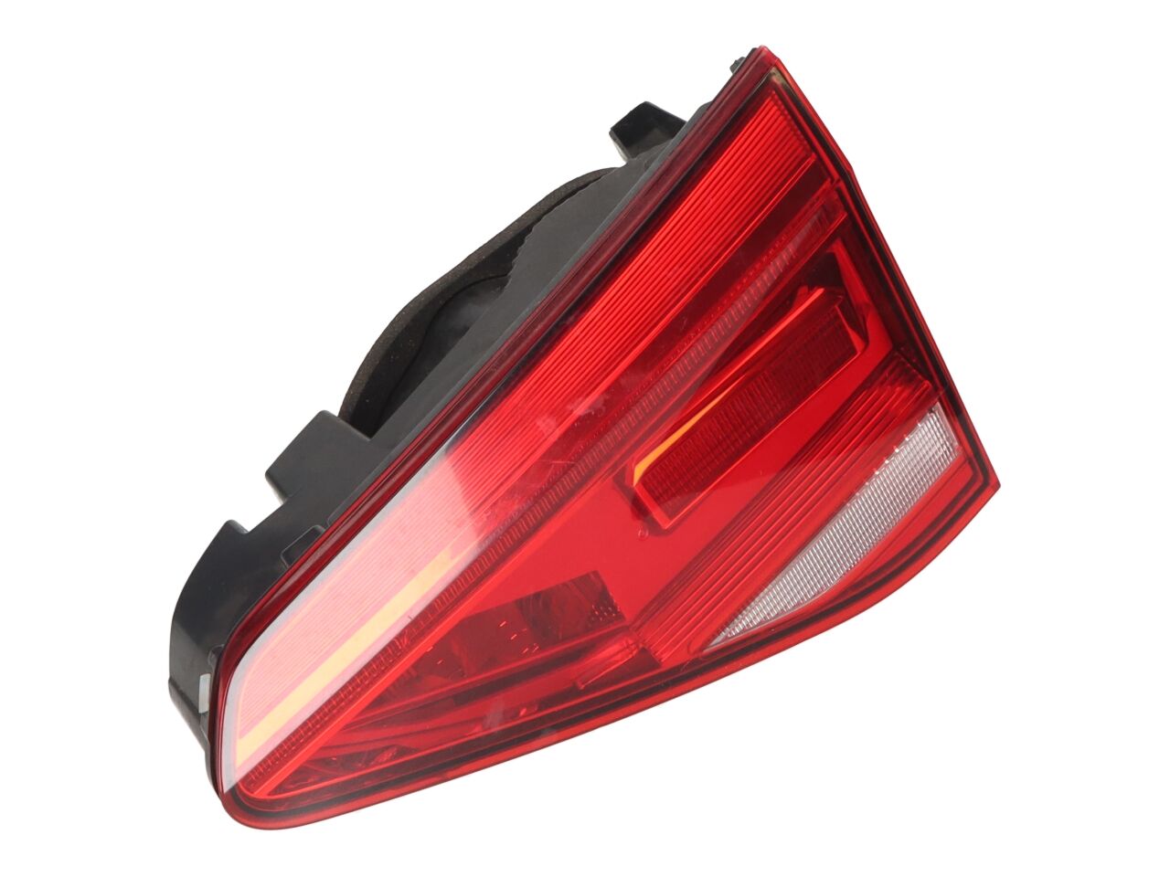 Tail-lamp inside right VW Touran II (5T) 2.0 TDI  81 kW  110 PS (11.2015-> )