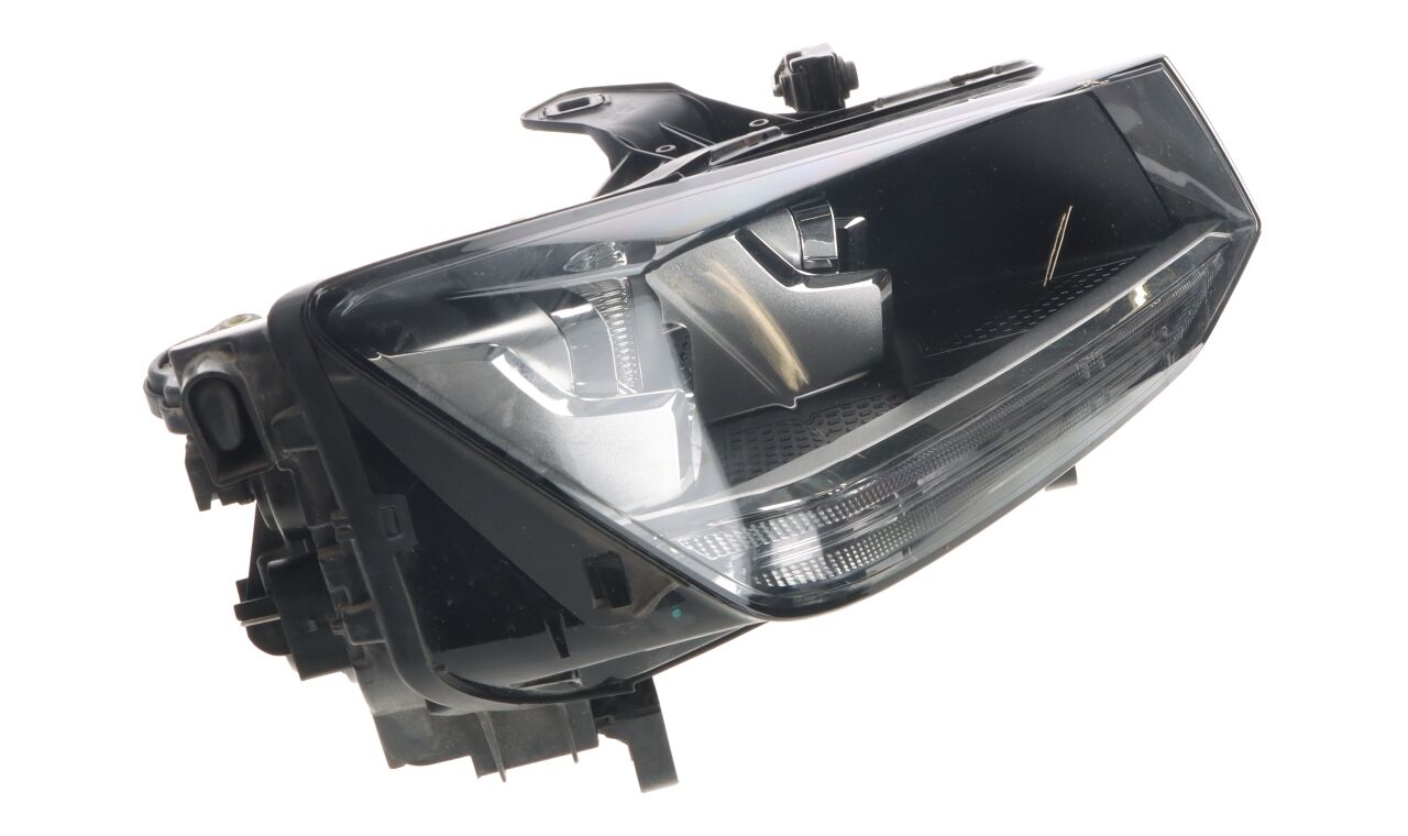 Headlight right AUDI Q2 (GA) 1.0 TFSI  85 kW  115 PS (10.2016-> )