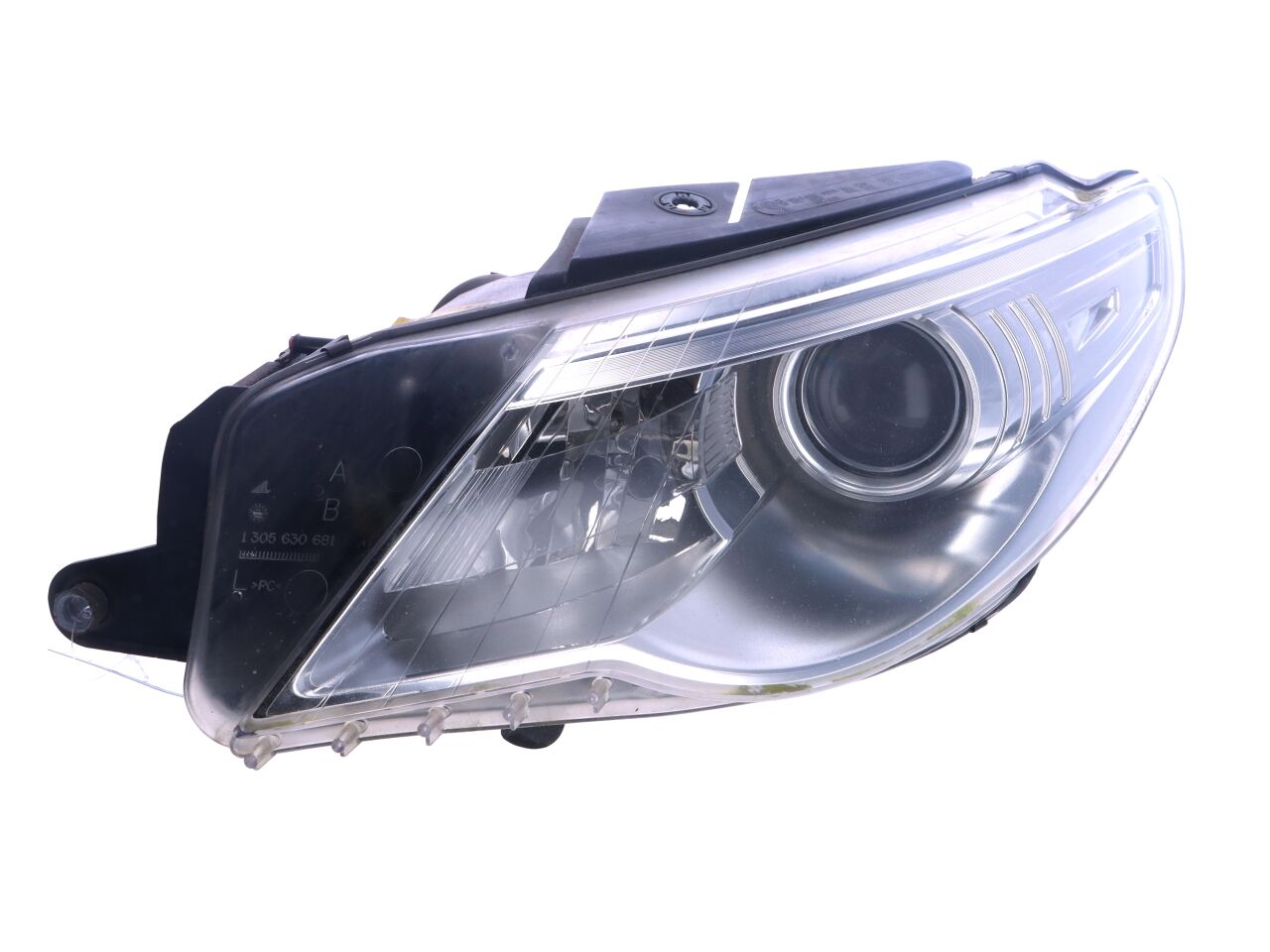 Headlight left VW Passat CC B6 (357) 2.0 BlueTDI  105 kW  143 PS (05.2009-11.2010)