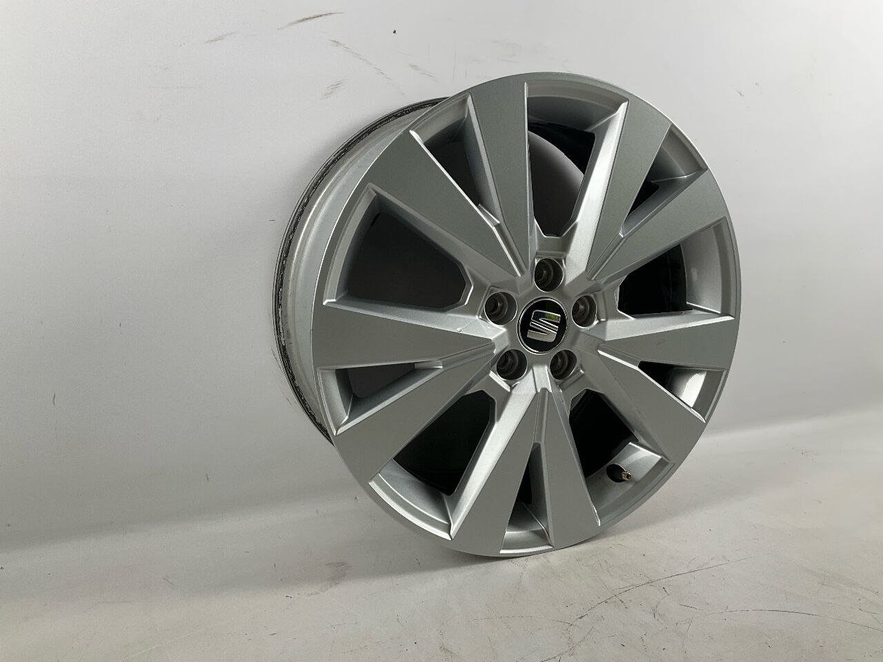 Alloy rim SEAT Arona (KJ7) 1.0 TSI  85 kW  115 PS (07.2017-> )