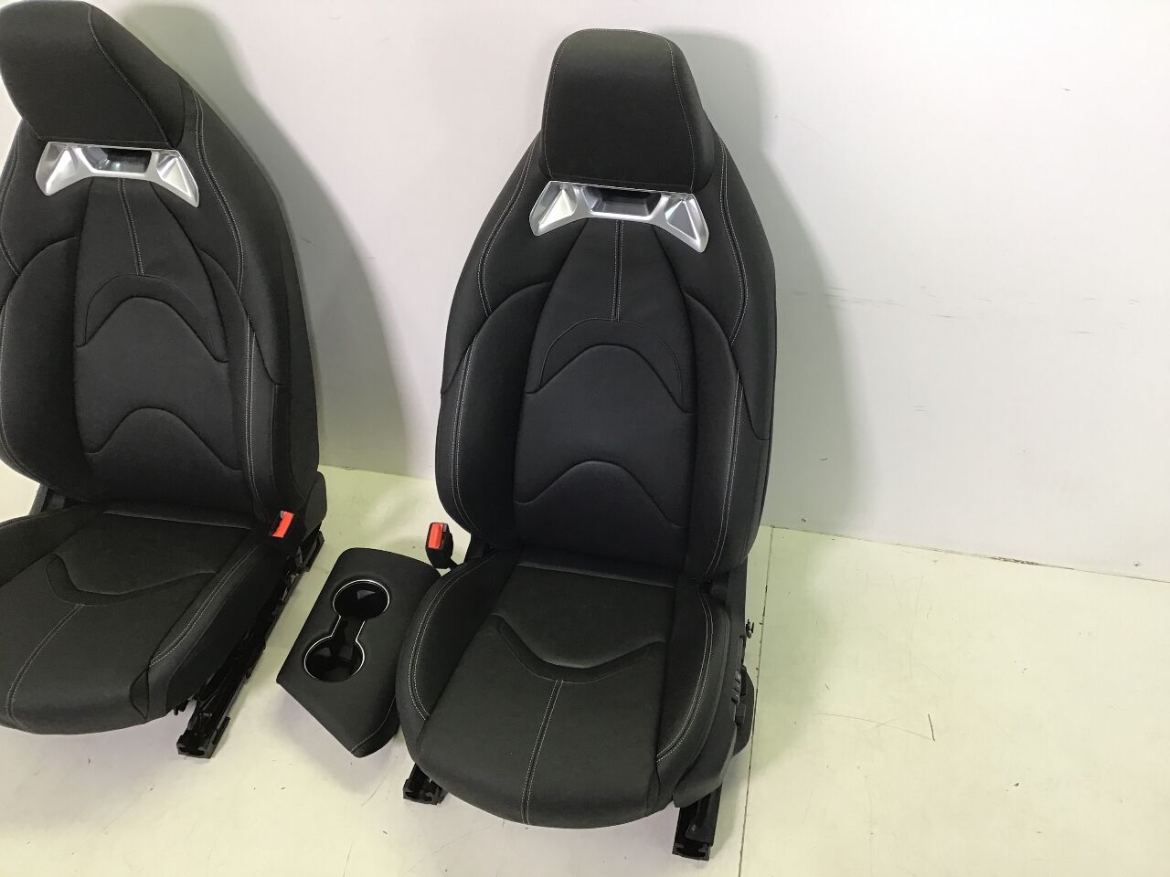 Interior equipment TOYOTA Supra (DB) 3.0 GR  250 kW  340 PS (03.2019-> )