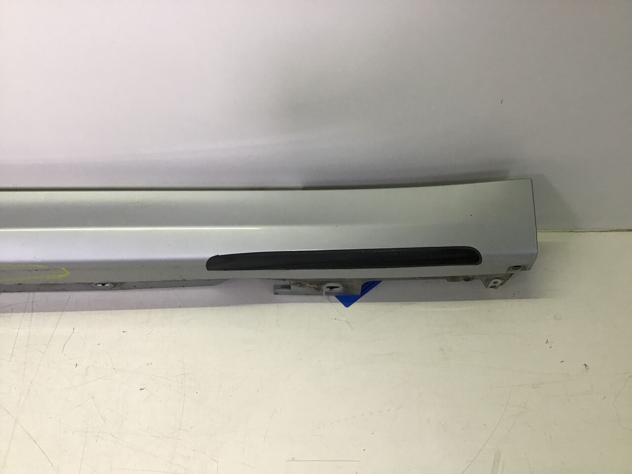 Panelling sill board right BMW 7er (G11, G12) M760Li xDrive  448 kW  610 PS (12.2016-02.2019)