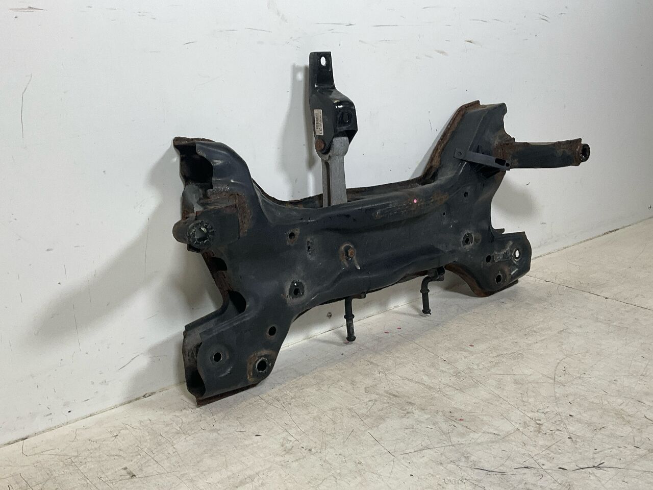 Front axle carrier AUDI A1 (8X) 1.4 TFSI  92 kW  125 PS (11.2014-10.2018)