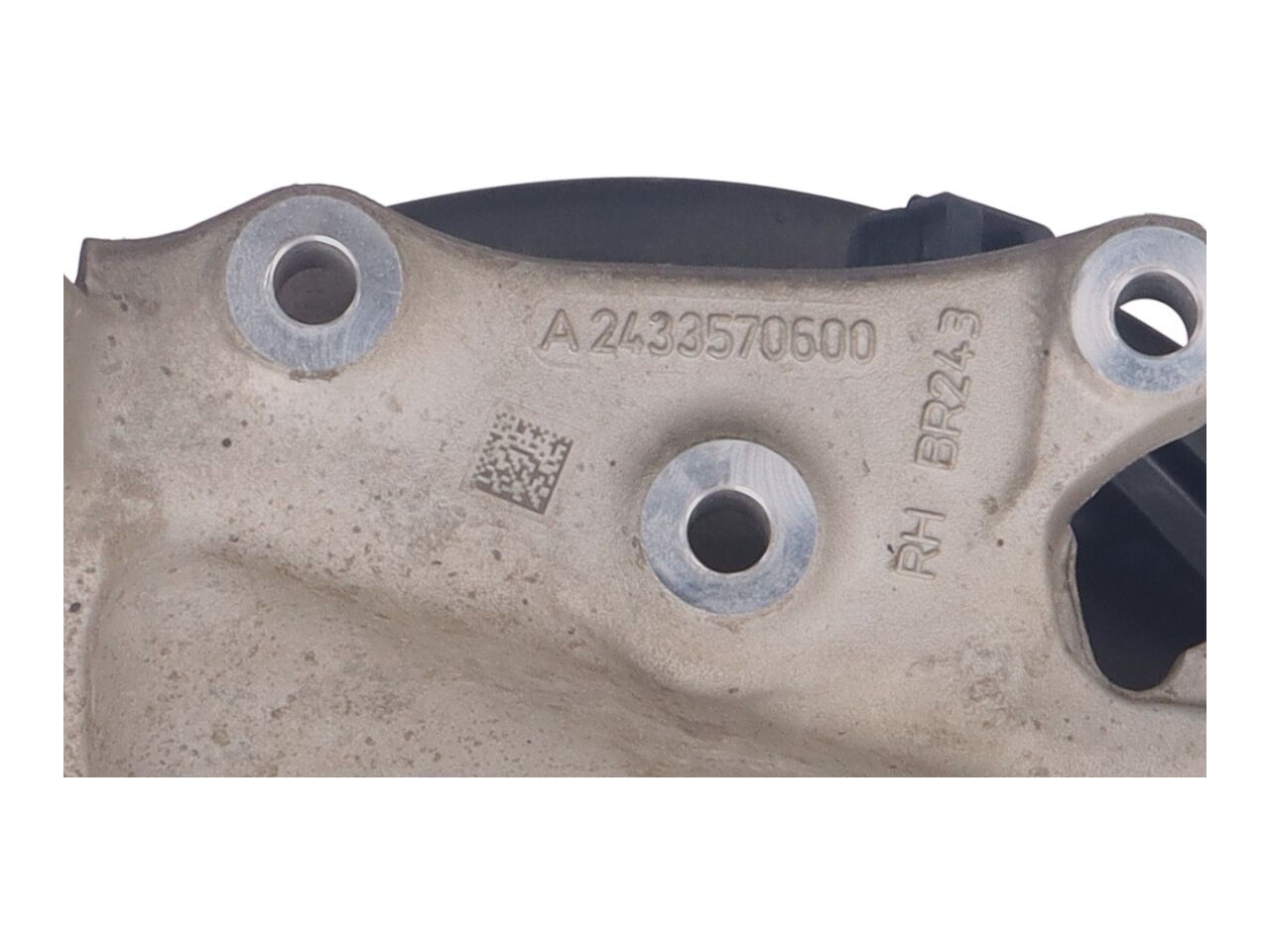 Axle stub right rear MERCEDES-BENZ EQB (X243) EQB 350 4-matic  215 kW  292 PS (12.2021-> )