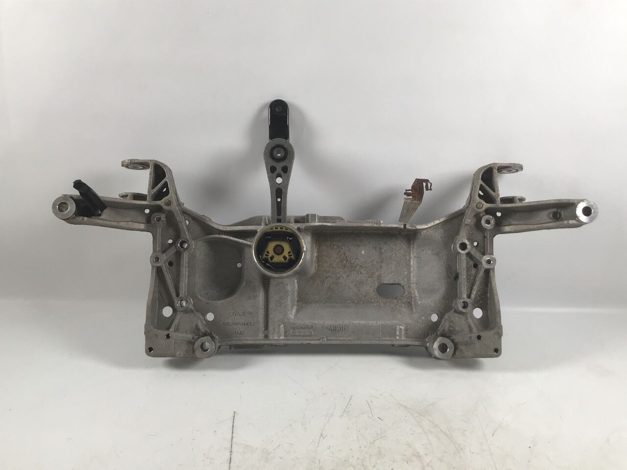 Front axle carrier VW Golf VI Variant (AJ5) 1.6 TDI  77 kW  105 PS (07.2009-07.2013)