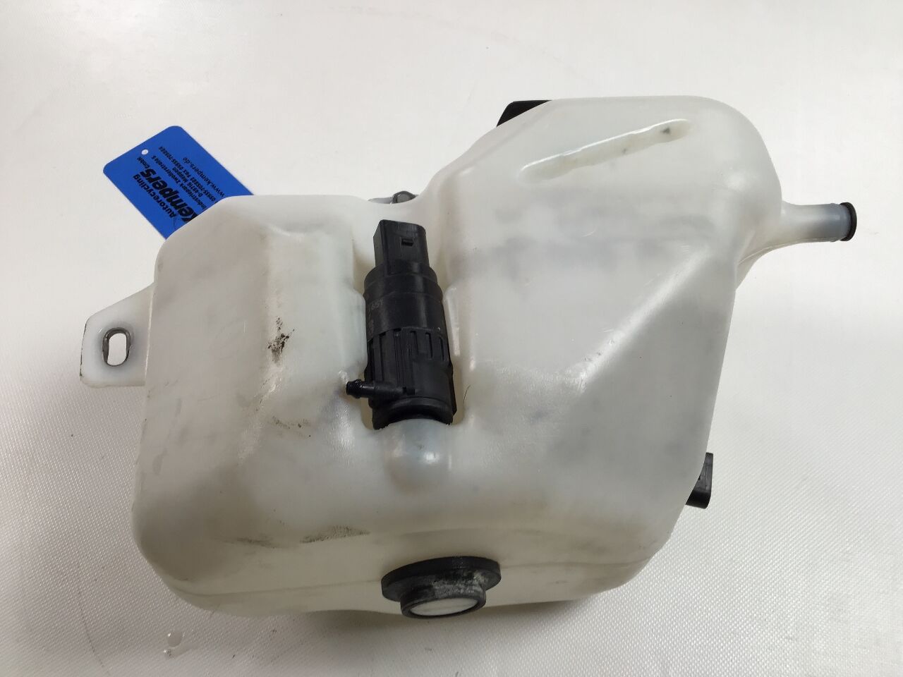 Windshield washer fluid reservoir AUDI R8 (42) 5.2 FSI quattro  404 kW  549 PS (05.2012-07.2015)