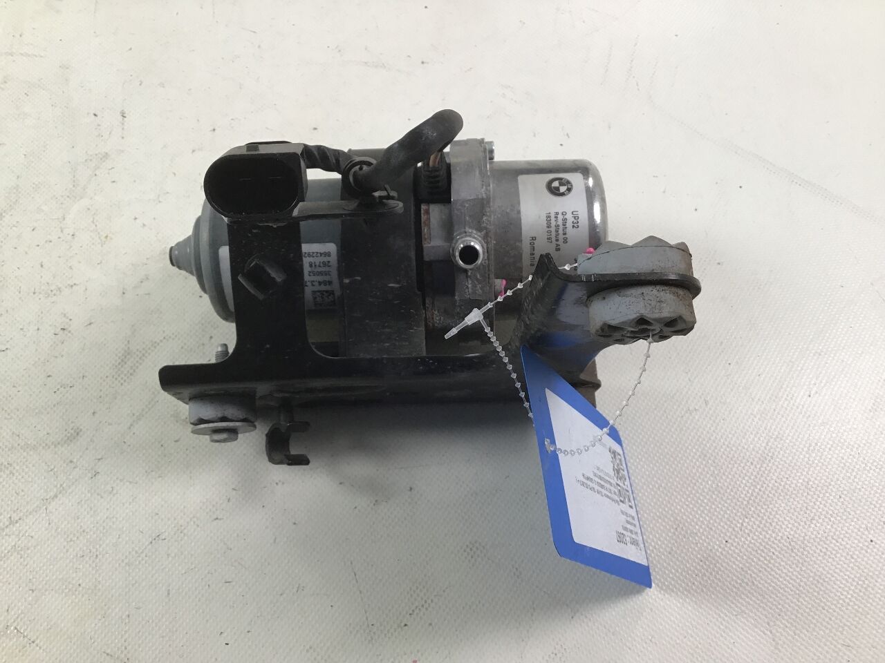 Vacuum pump BMW 5er (G30, F90) 530e iPerformance  135 kW  184 PS (03.2017-> )