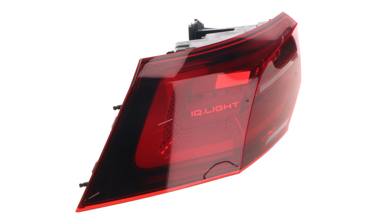 Tail-lamp left outside VW Golf VIII (CD) 2.0 TDI  85 kW  116 PS (08.2020-> )