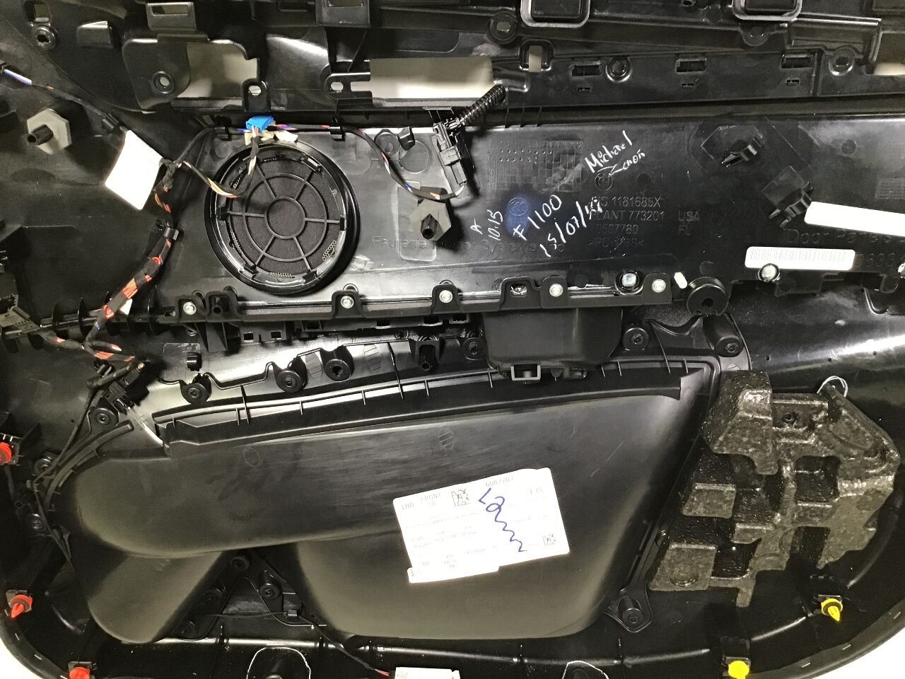 Türverkleidung links vorne BMW X5 (F15, F85) M 423 kW 575 PS  (12.2014-07.2018)