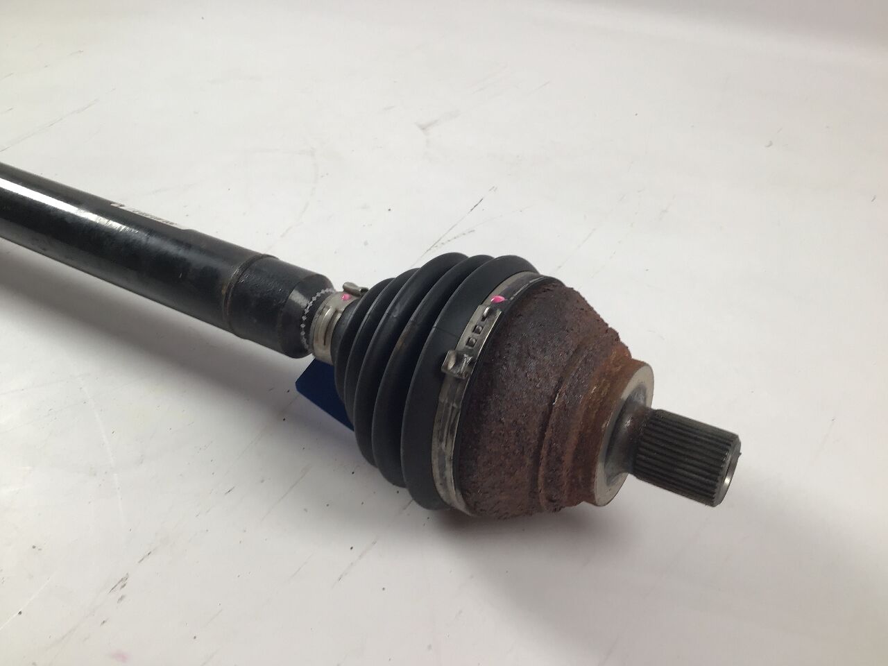 Drive shaft right front VW Passat B8 (3G) 2.0 TDI  110 kW  150 PS (11.2014-> )