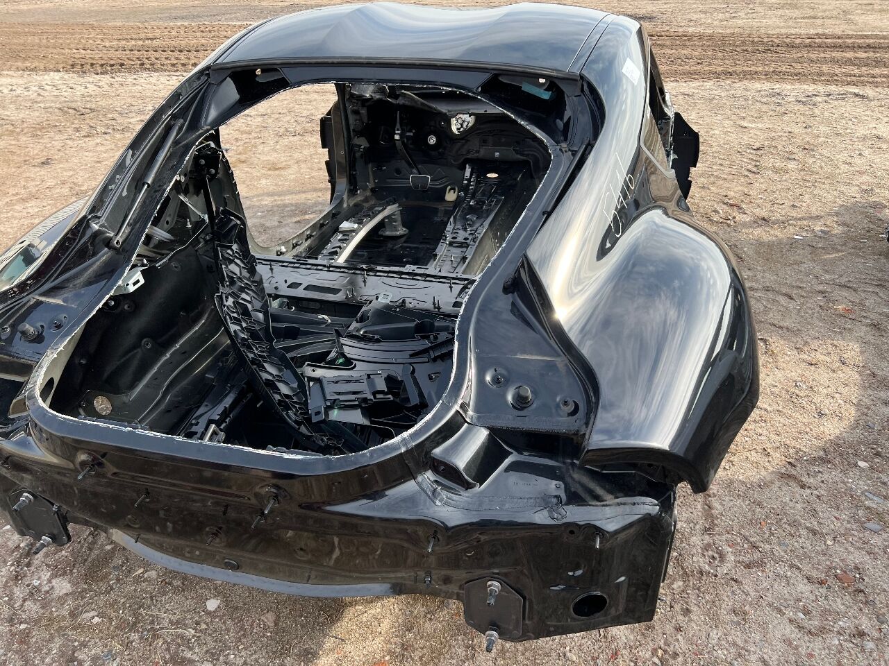 Side panel right rear TOYOTA Supra (DB) 3.0 GR  250 kW  340 PS (03.2019-> )