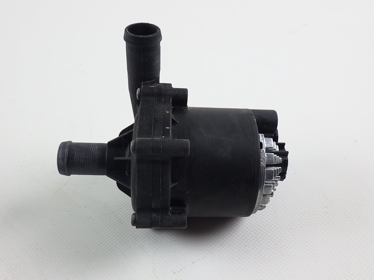 Auxilary water pump TESLA Model S (5YJS) 70  285 kW  388 PS (09.2015-> )