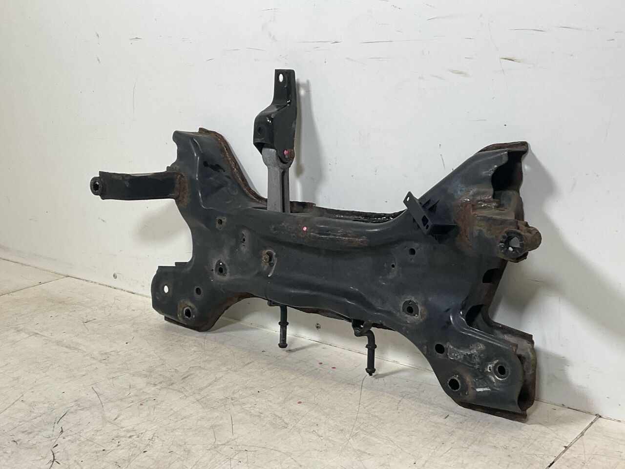 Front axle carrier AUDI A1 (8X) 1.4 TFSI  92 kW  125 PS (11.2014-10.2018)