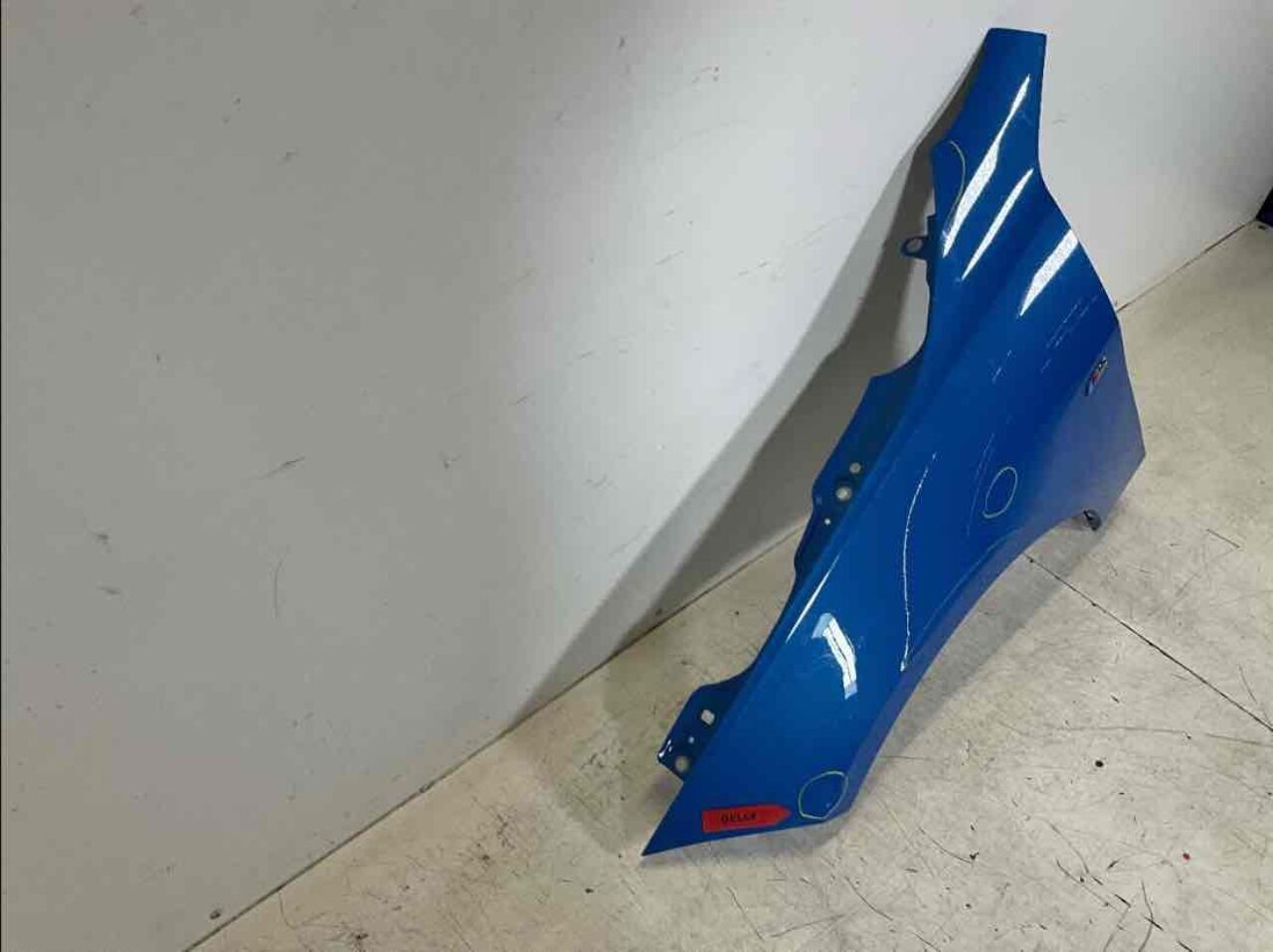 Spatbord links voor BMW 1er (F40) 118i  100 kW  136 PS (11.2020-> )