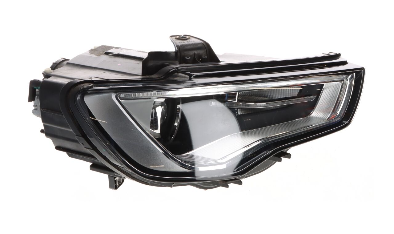 Headlight right AUDI A3 (8V) 1.4 TFSI  103 kW  140 PS (03.2013-> )