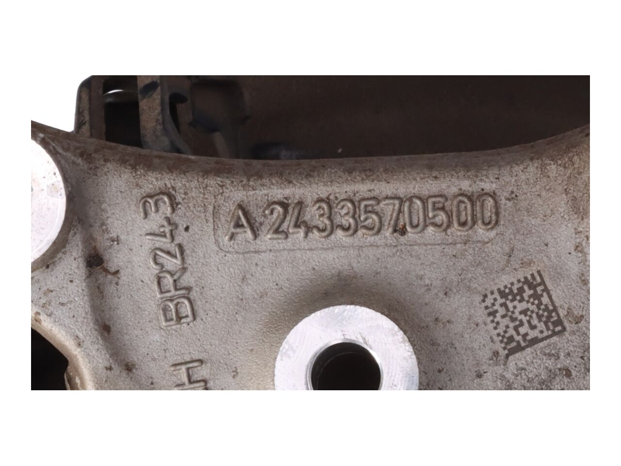 Axle stub left rear MERCEDES-BENZ EQB (X243) EQB 350 4-matic  215 kW  292 PS (12.2021-> )