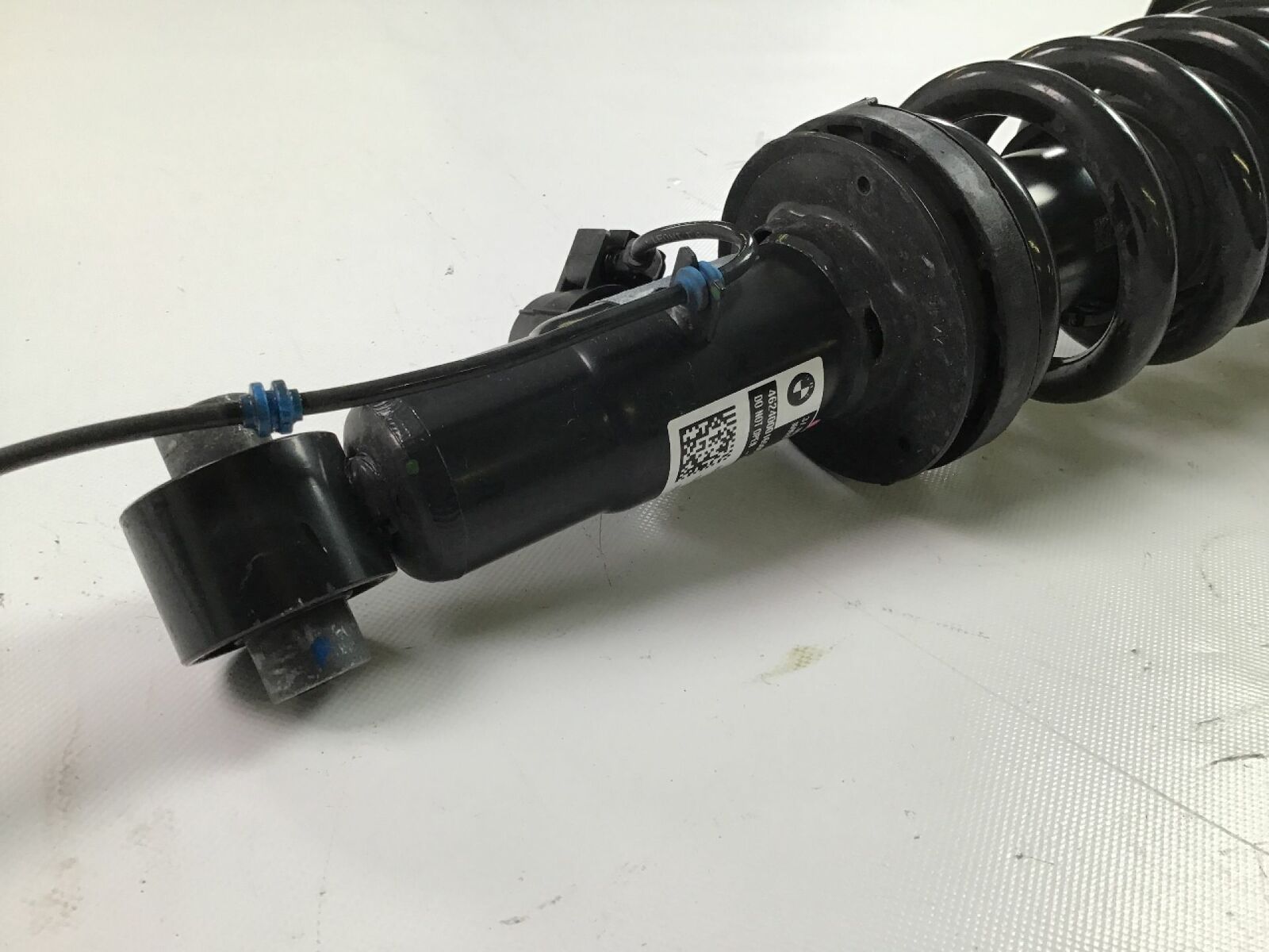 Suspension strut right rear BMW X5 (G05, F95) M 441 kW 600 PS (12.2019 ...